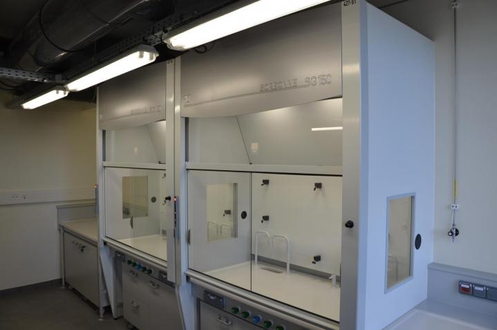 Installation mobilier de laboratoire Mercurol-Veaunes