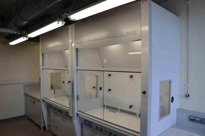 Conception mobilier de laboratoire Mercurol-Veaunes